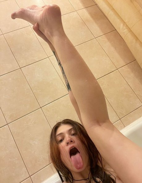 Little Polly onlyfans model photos