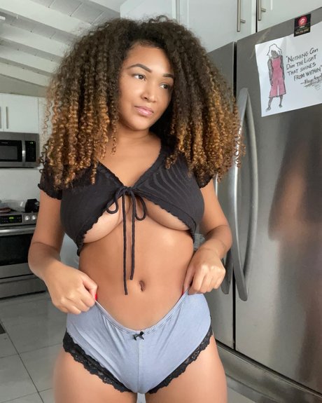 Daisy Daisy onlyfans model