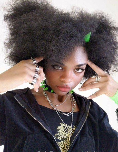 Chibella Chan onlyfans boobs