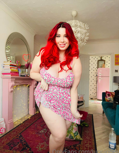 Lucy Jones onlyfans porn leaked