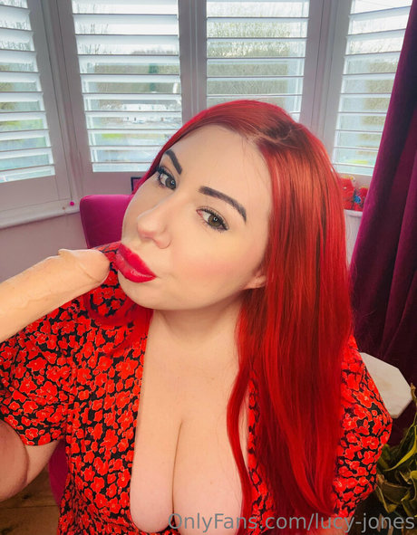 Lucy Jones ass onlyfans