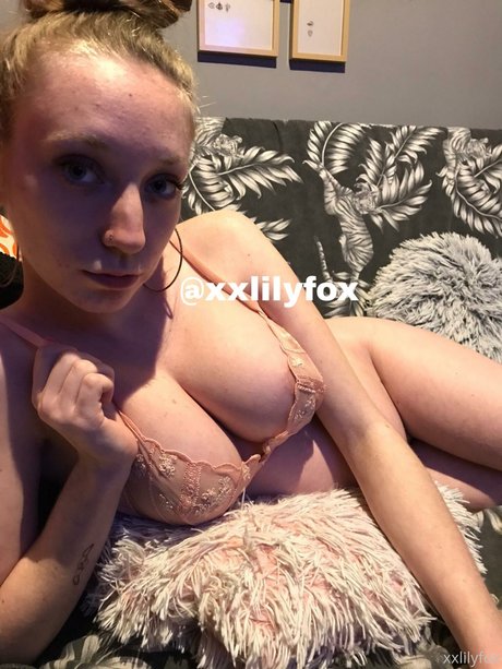 xxlilyfox nude only fans