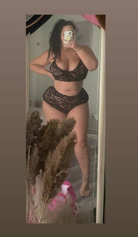 MiMiko Divine onlyfans post