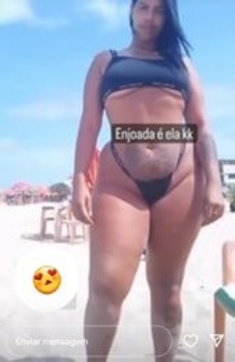 Thayna De Santana onlyfans nude pictures