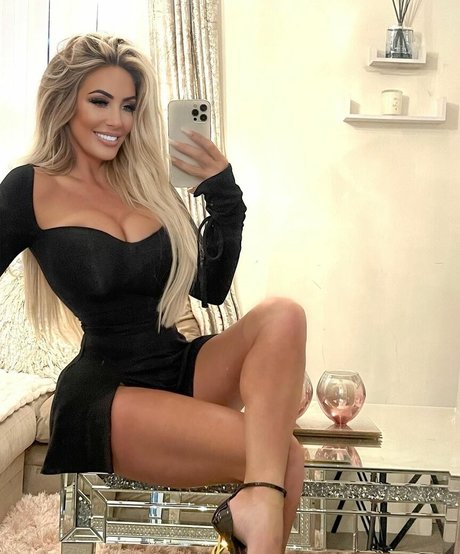 Debbie Clarkson only fans nude