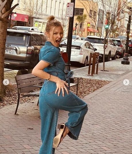 Grace VanderWaal only fans leaks porn