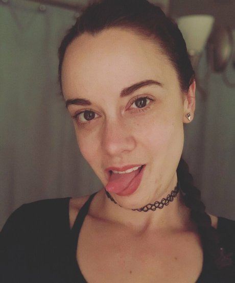 slut4sativa only fans leaked