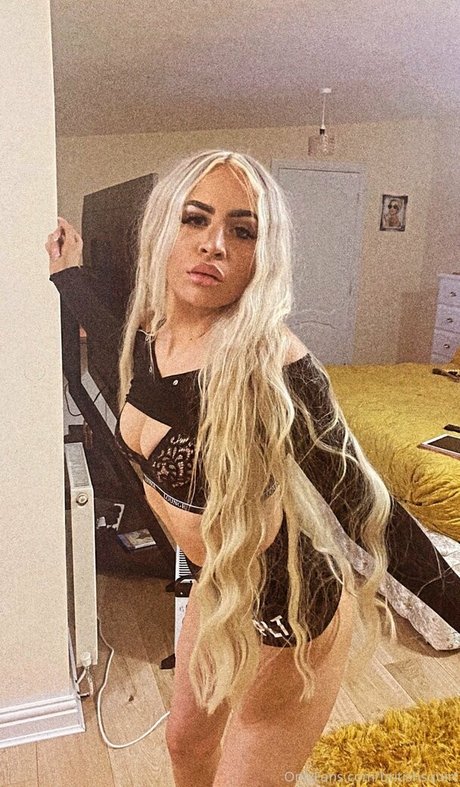 britishsquirt onlyfans nude photos