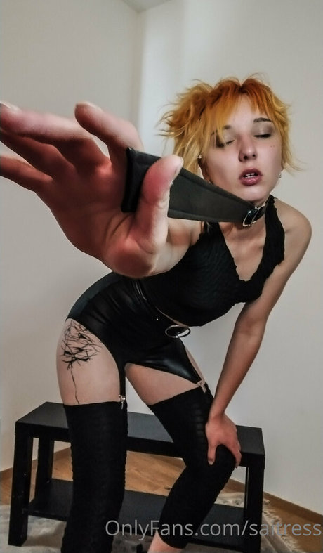 saitress only fans pic