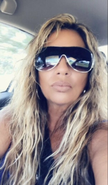 hottotrottots onlyfans picture