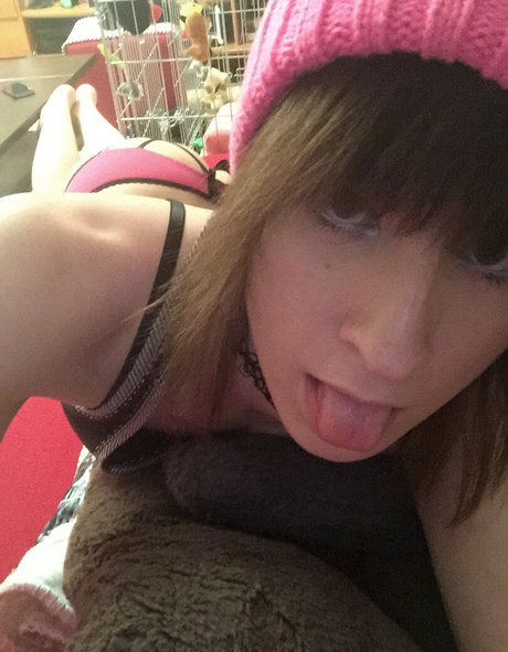 secretsecretsaria topless onlyfans