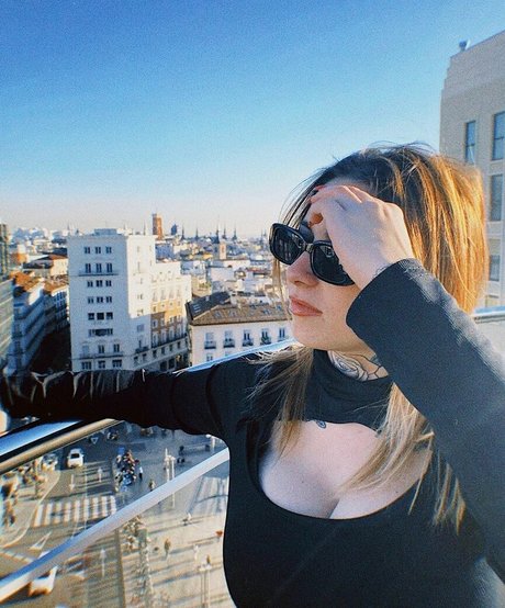 sandracerillii onlyfans strip tease