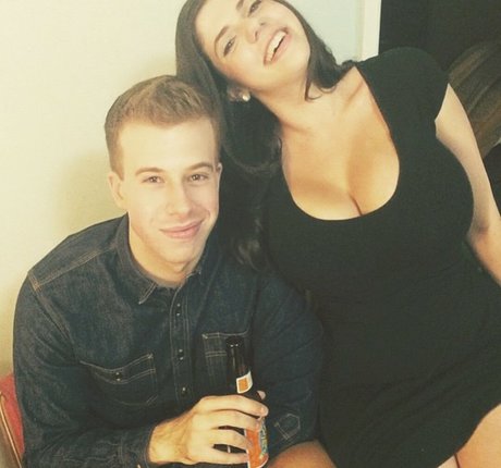 Emily H Barry onlyfans pics nude