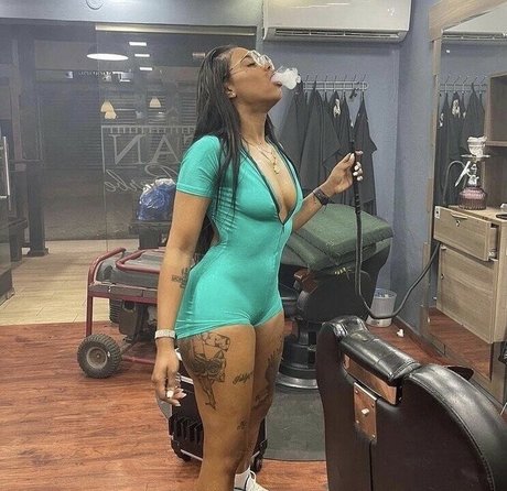 leonorbr29 only fans pictures