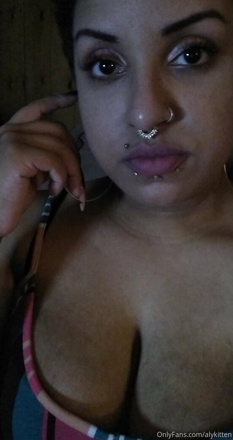 raeraejiggles onlyfans leaked