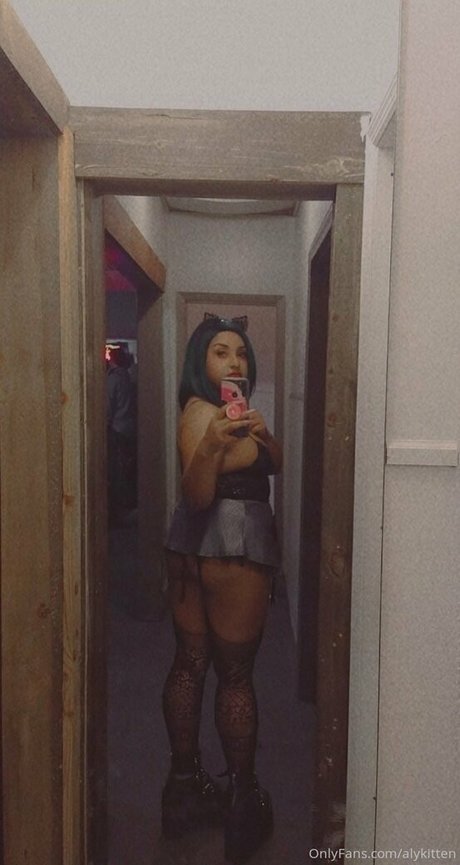 raeraejiggles leak only fans