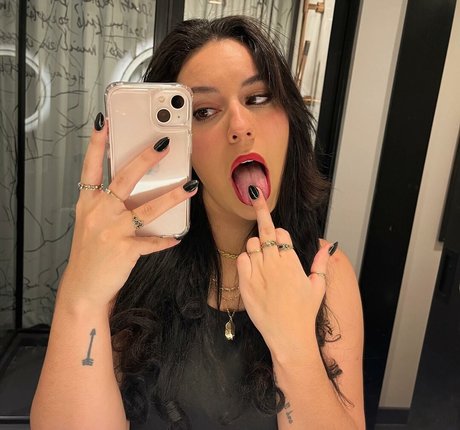 Larissa Cambusano onlyfans leaks