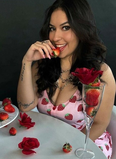 Larissa Cambusano new onlyfans leak