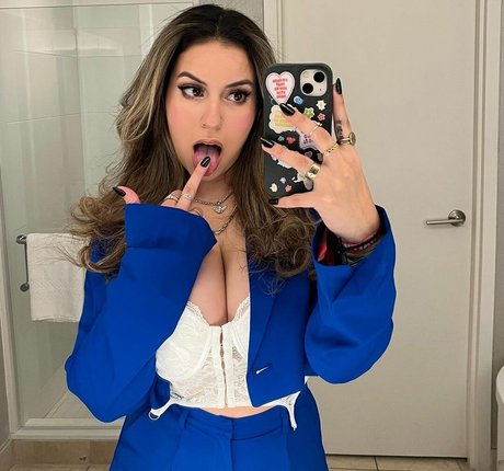 Larissa Cambusano leaked onlyfans pictures