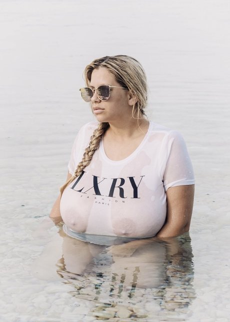 Tamara Dido onlyfans pics