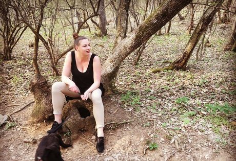 fuzyfruzsina onlyfans pic