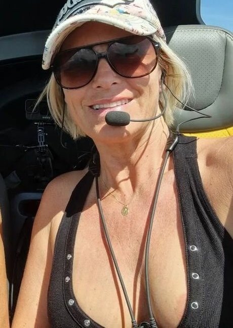 Gyrocopter Girl pics onlyfans