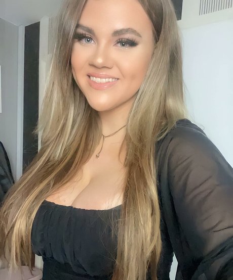 Molly Georgia Leach onlyfans fuck