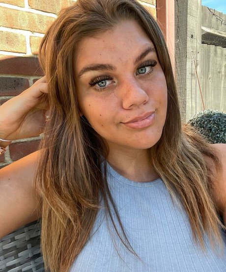 Molly Georgia Leach porn onlyfans leak