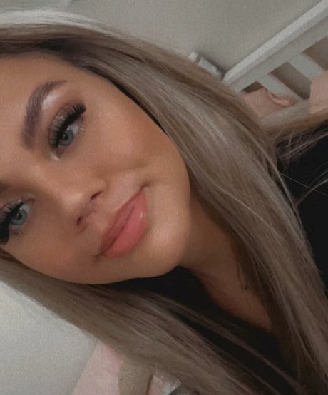 Molly Georgia Leach only fans naked