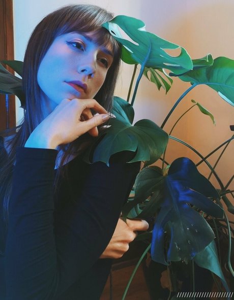 freemoralia nude onlyfans leak