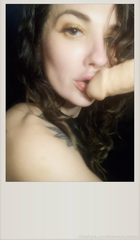 thesmuttymystic onlyfans keak