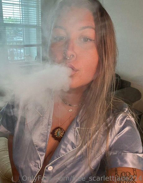 free scarlettjade214 on onlyfans