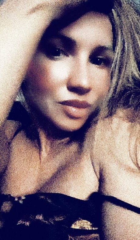 veronicasilesto onlyfans nude tits