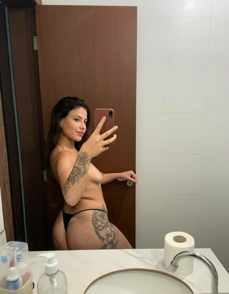 Ingrid Amaro onlyfans images