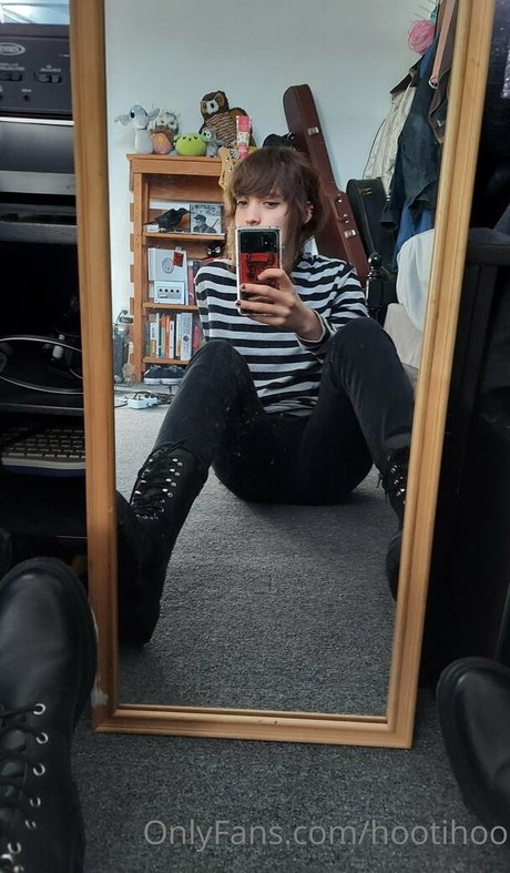 hootihoo onlyfans model