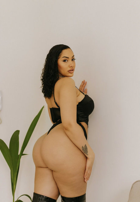 parisxhk onlyfans pictures