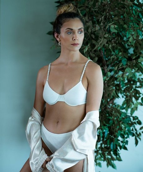 Alyson Stoner onlyfans strip