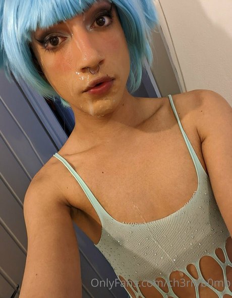 ch3rryb0mb topless onlyfans