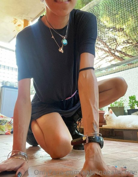 sabrinaealecfree onlyfans leak new