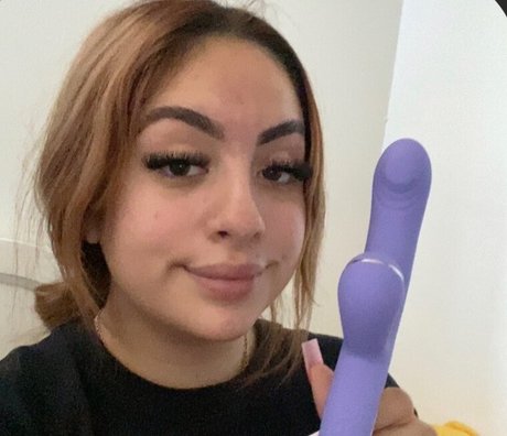 Shoneyy boobs onlyfans