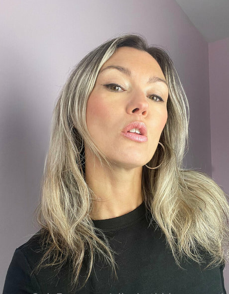 elizabethbloom yeah porn onlyfans leak