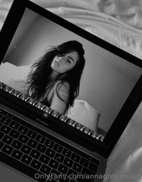 annagrey music onlyfans striptease