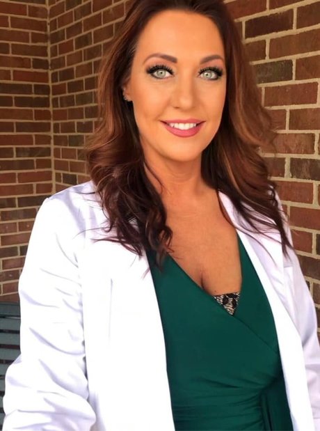 KellyK onlyfans leaks.