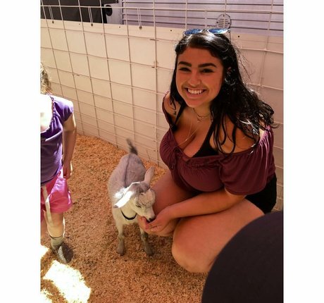 Charlotte Godoy onlyfans explicit content