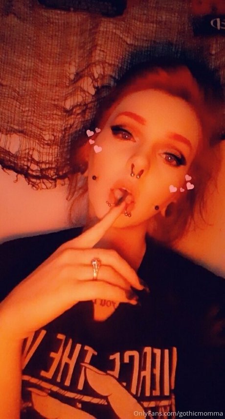 gothicmomma Profile pic