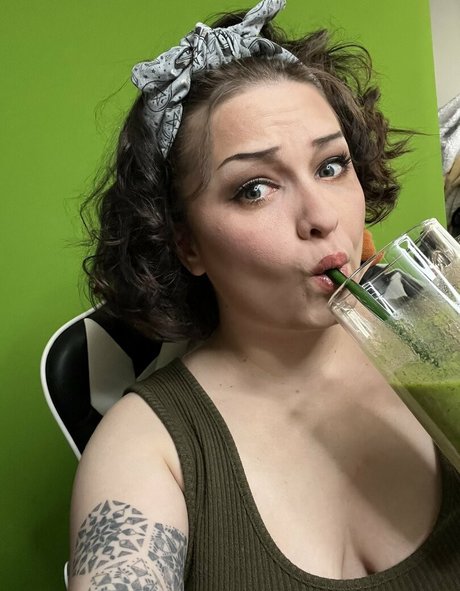 Tamara Chambers onlyfans nude pics