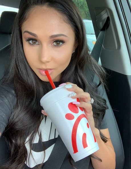 arianamarie new onlyfans leak