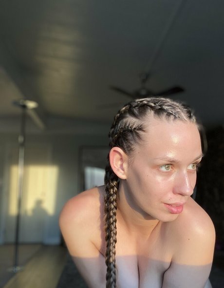 madimeadows Profile pic