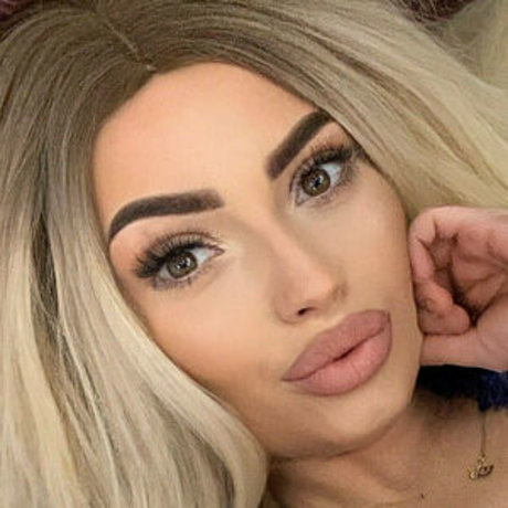 rayleewillow onlyfans striptease