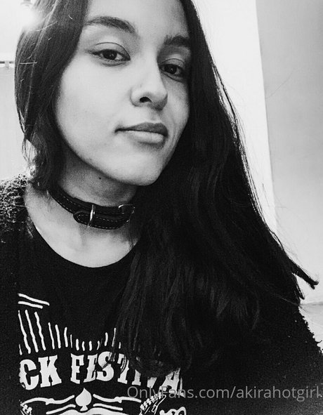 akirahotgirl only fans naked